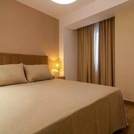 Apartamentos 1 Abril Malaga Exterior photo